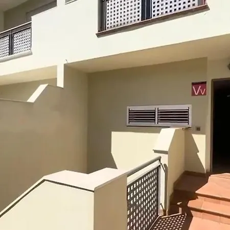 Oasis Fanabe Duplex 3 Bedroom 公寓